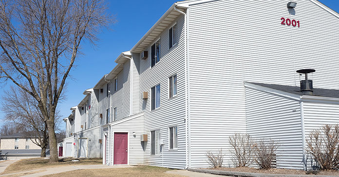 JLL closes $11.25 million sale, $14.4 million financing of Minnesota apartments